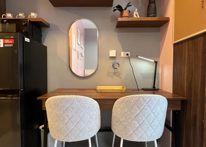 Apartment Warm Blush Staycation Spot